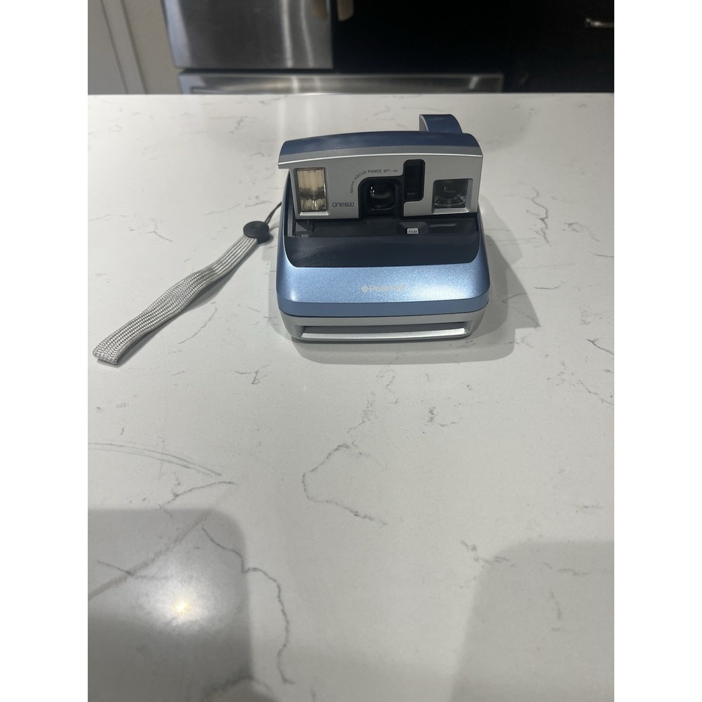 Polaroid One 600 Blue Classic Camera 100MM